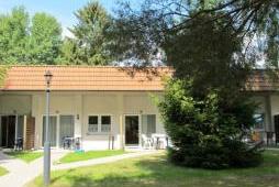 Ferienpark Lenzer Höh - Reihenbungalows für 2-4 Personen (33-44qm).